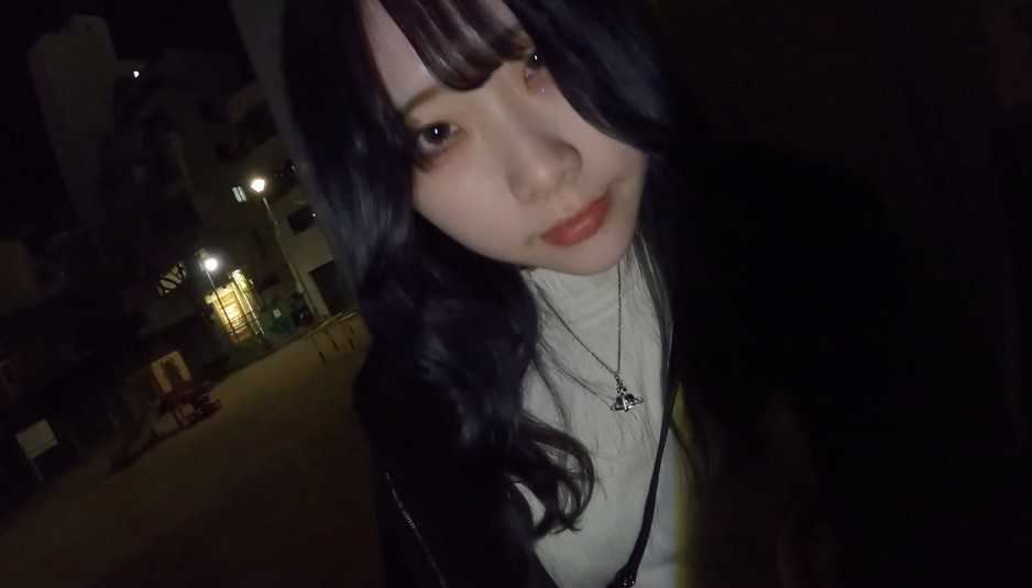 FC2-PPV-2728632 【完全顔出し最新作】これで最後です。 困窮していた色白美乳のモデル系美少女に無許可中出し2連発 その後生理が来ないとラインが来ました。。