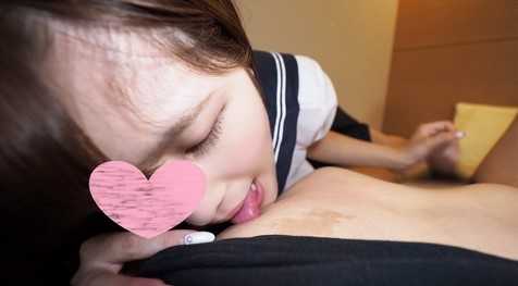 FC2-PPV-2795579 【無修正】清楚なのにエロかわなOL。アフター5に趣味のセーラー服を着てコスプレエッチ。男の上に跨り強烈バキュームフェラ！