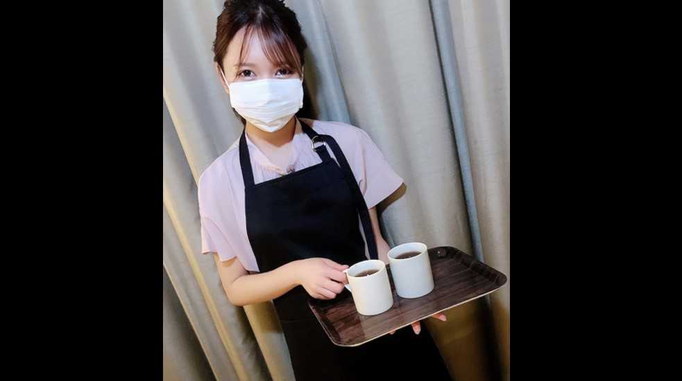 FC2-PPV-2982071 カフェバイトの黒髪のあの子・男二人で応援3P中出し