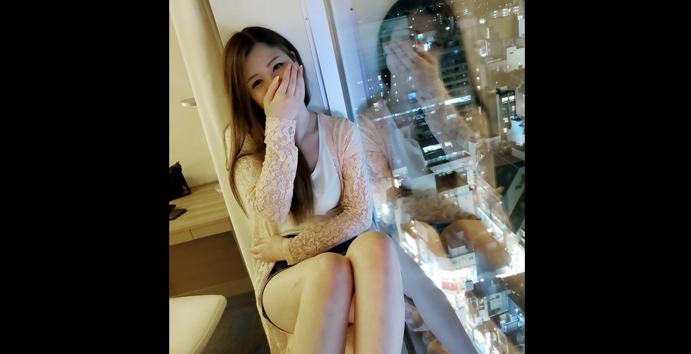 FC2-PPV-3037834 【無修正・顔晒し】会った瞬間から愛嬌がよくて超親しみやすくて更にエッチが大好きな巨乳女子！生中出し!!