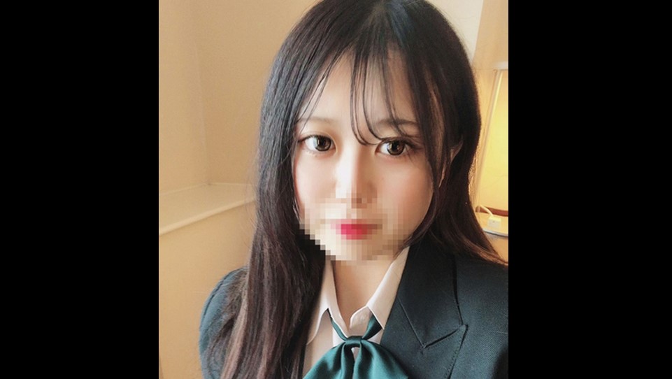 FC2-PPV-3068051 [極上な思春期ボディ生中出し]〈激カワ巨乳娘〉超マシュマロおっぱいを揺らしてハメポヨ！勝手にパイパン膣口にザーメンたっぷり注入しちゃいましたぁ！（お掃除フェラ付）