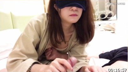 FC2-PPV-3076205 【ハメ撮り・個人撮影】美乳でスレンダーの美魔女的奥様をハメ撮り！！利息を払わない奥様に強制中出し