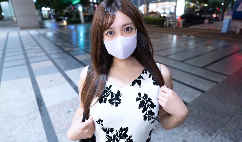FC2-PPV-3112206 初撮影!!【無修正】シネマ画風!自慰行為で自身を慰める日々を過ごす過酷な医療現場で働く淫乱看護師・・・普段発散できない溜まりに溜まった性欲を解放させ2回生中出し!!