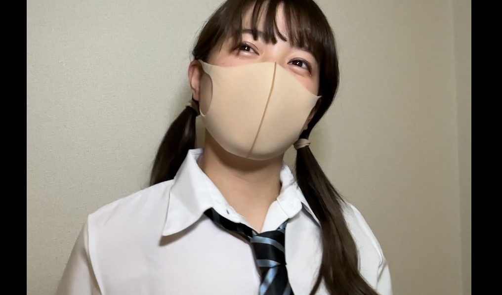 FC2-PPV-3117029 【無】笑顔のかわいいまなちゃん。高◯卒業したてのおんなのこ。小さなパイパンおまんこへ中出し♡精子が溢れちゃう・・♡