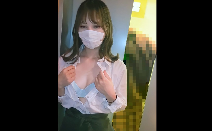 FC2-PPV-3132432 戸田恵○香似のJDカラオケ店でバイト中に中出し。